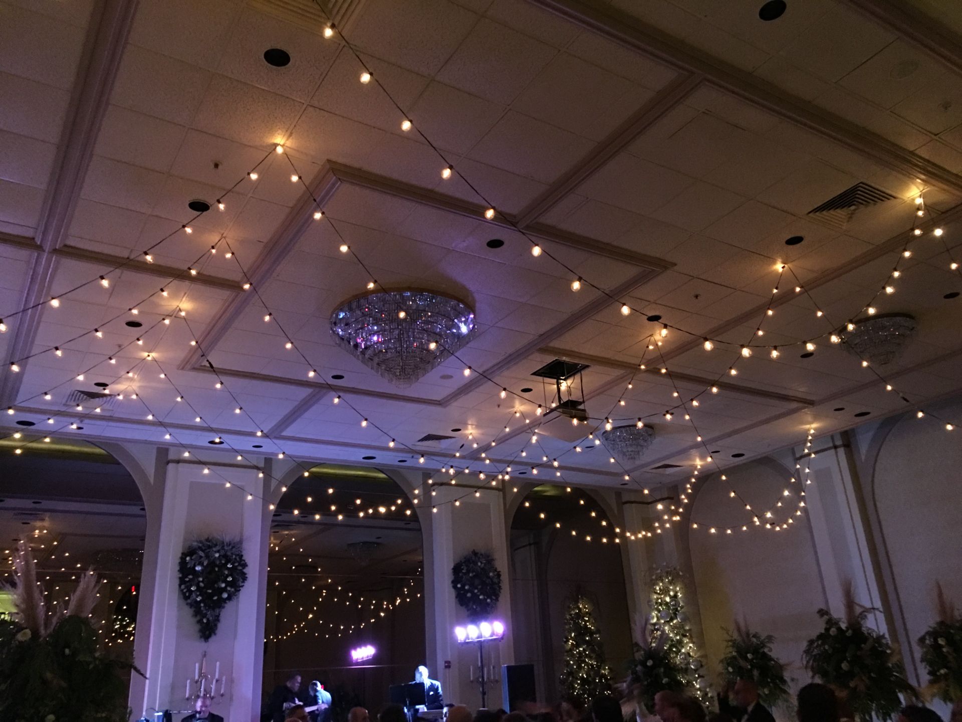 018 – 020224 Edison Cafe Lighting AL (1)